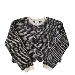 J.O.A. Off White and Black Zebra Print Eyelash Knit Cropped Pullover Sweater